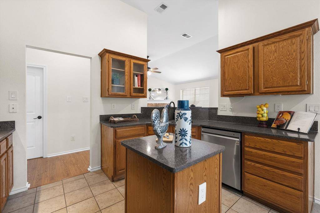 Fort Worth, TX 76112,1459 Arbor Ridge Drive