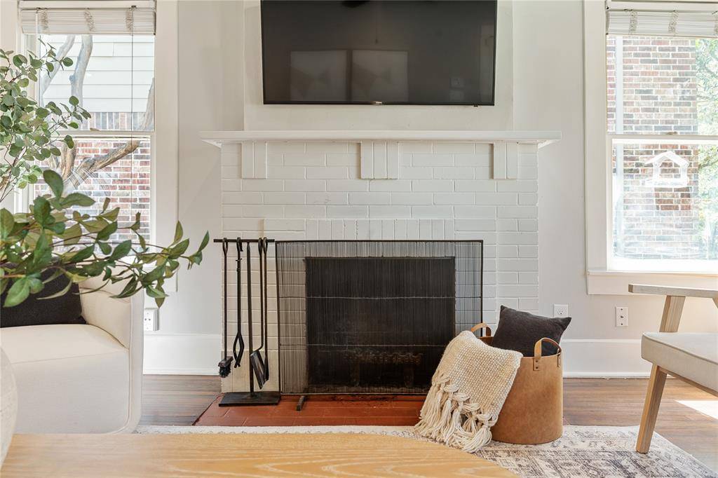 Dallas, TX 75214,6258 Lakeshore Drive
