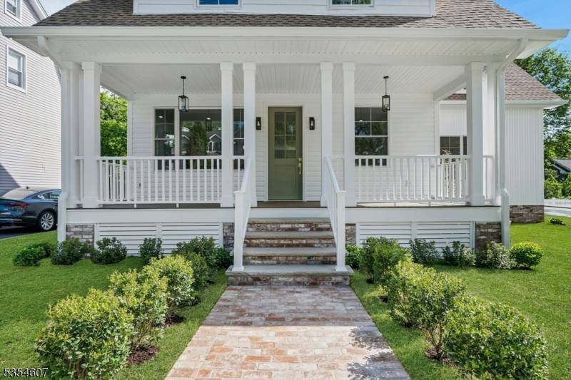 Chatham Boro, NJ 07928,10 Garden Pl