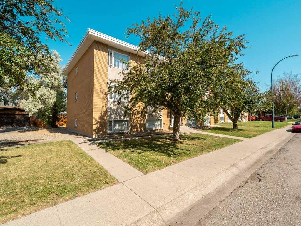 Lethbridge, AB T1K 2S4,2240 Mayor Magrath DR S #2
