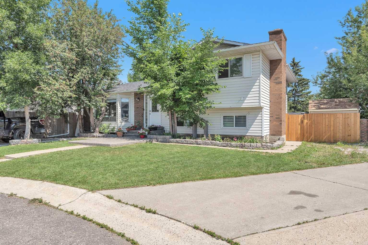 Calgary, AB T1Y 4E3,39 Templeridge Bay NE