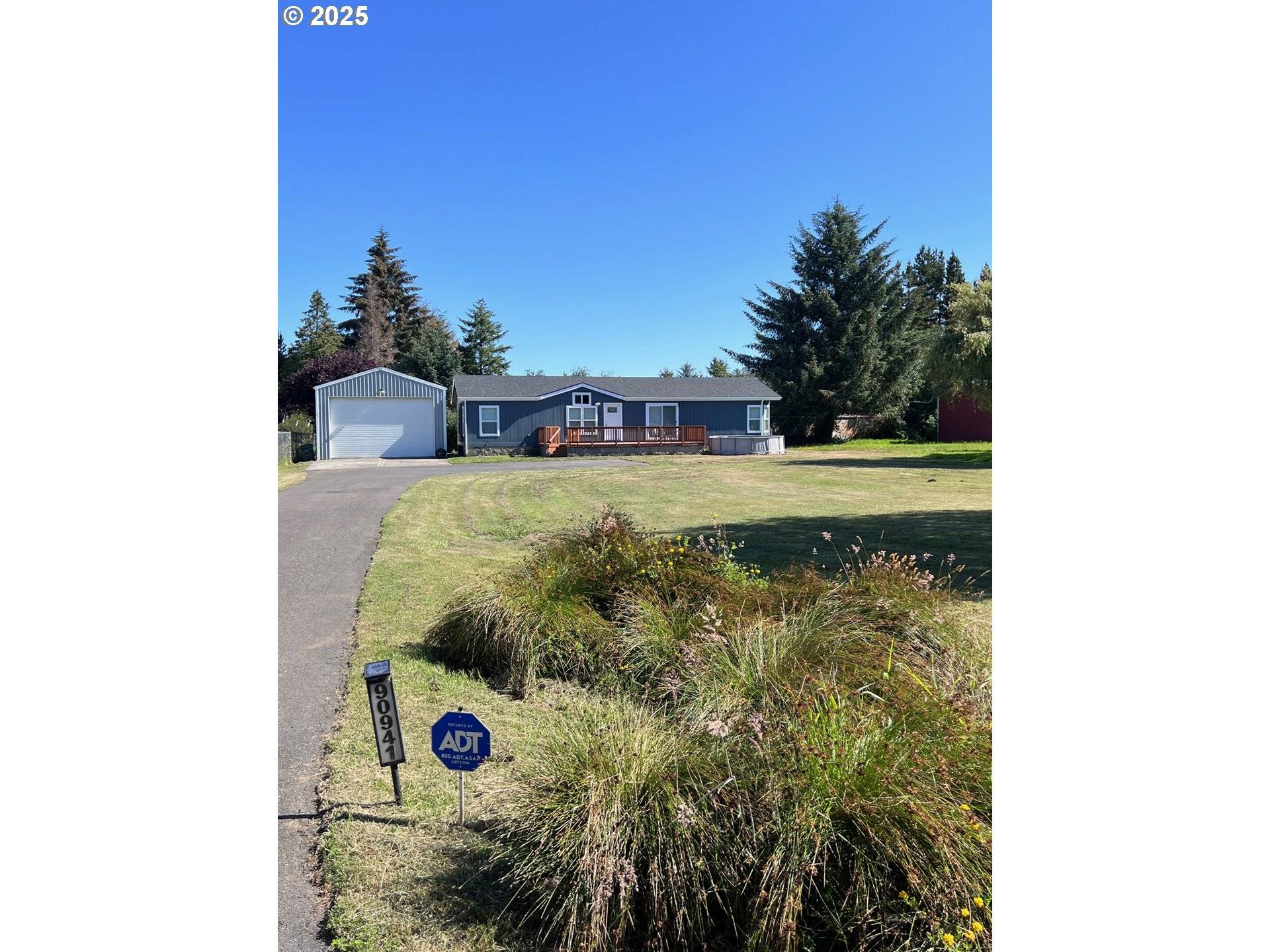 Coos Bay, OR 97420,90941 TRAVIS LN
