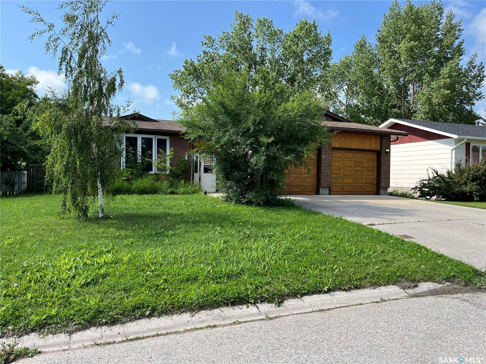 Whitewood, SK S0G 5C0,221 4th AVENUE