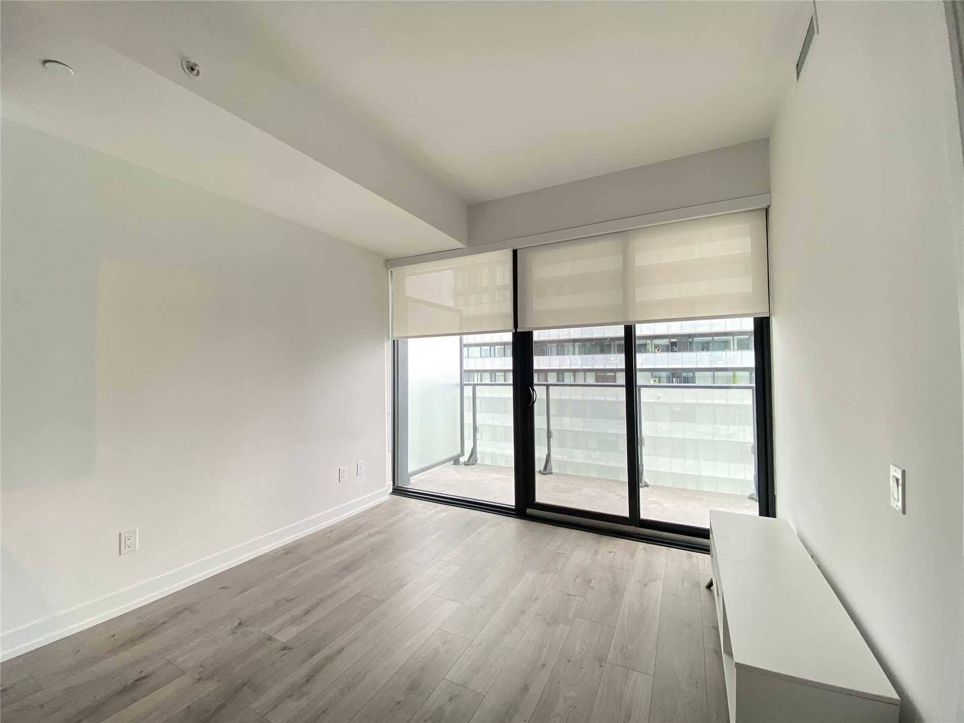 Toronto C10, ON M4P 1P9,161 Roehampton AVE #1608
