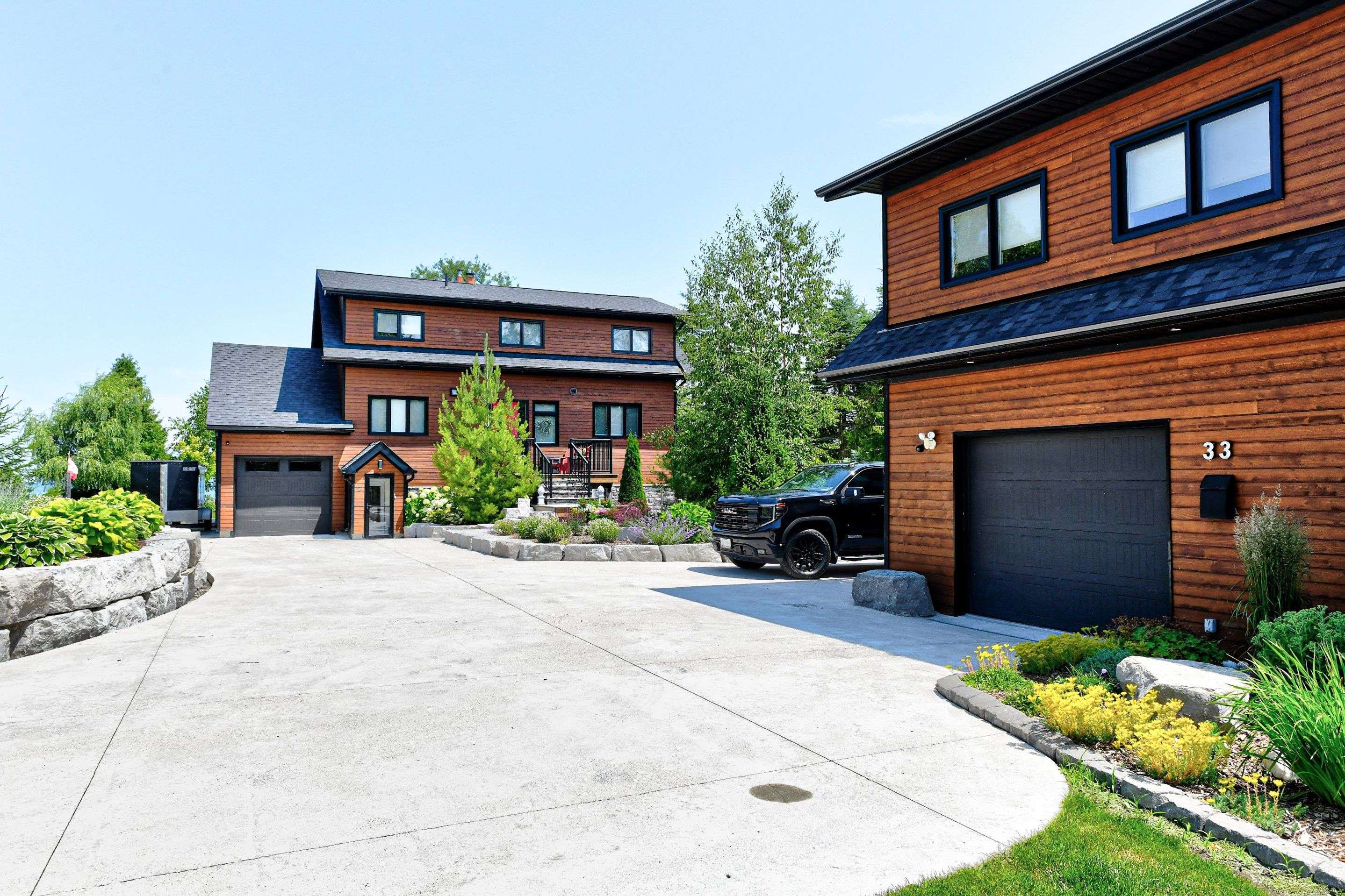 Collingwood, ON L9Y 0X2,33 D LN