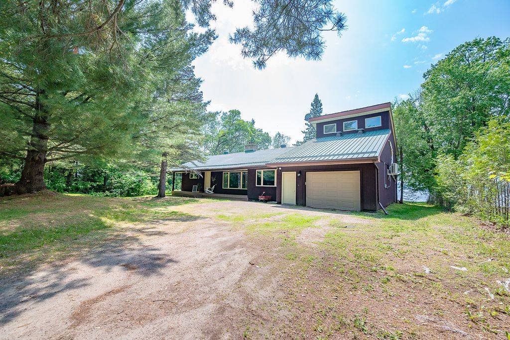 Madawaska Valley, ON K0J 1B0,42165 Combermere RD