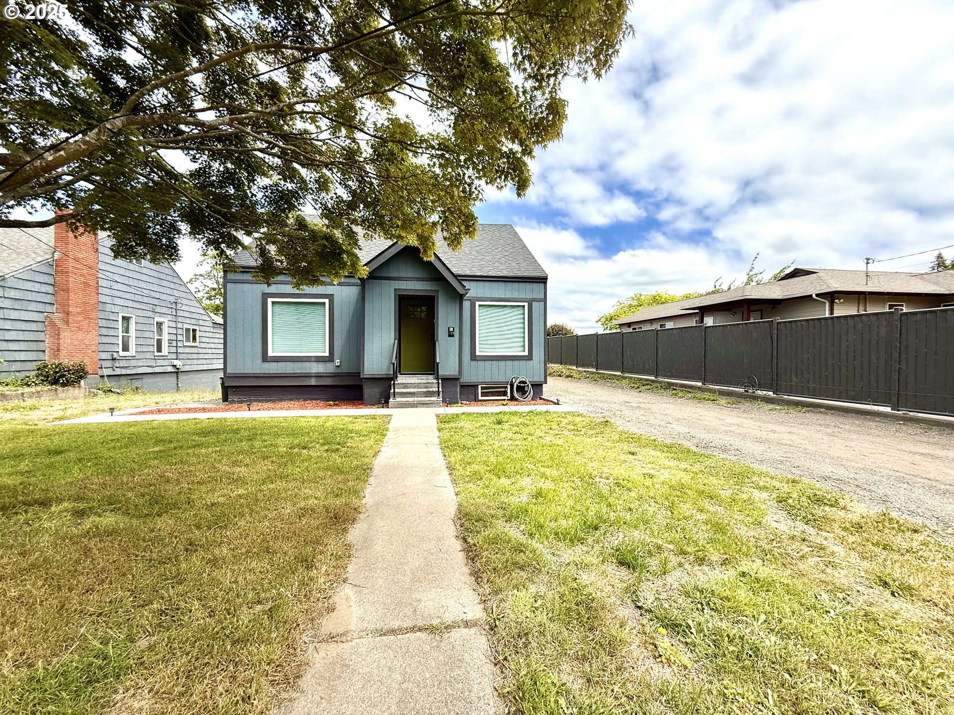 Coos Bay, OR 97420,1350 N 8TH ST