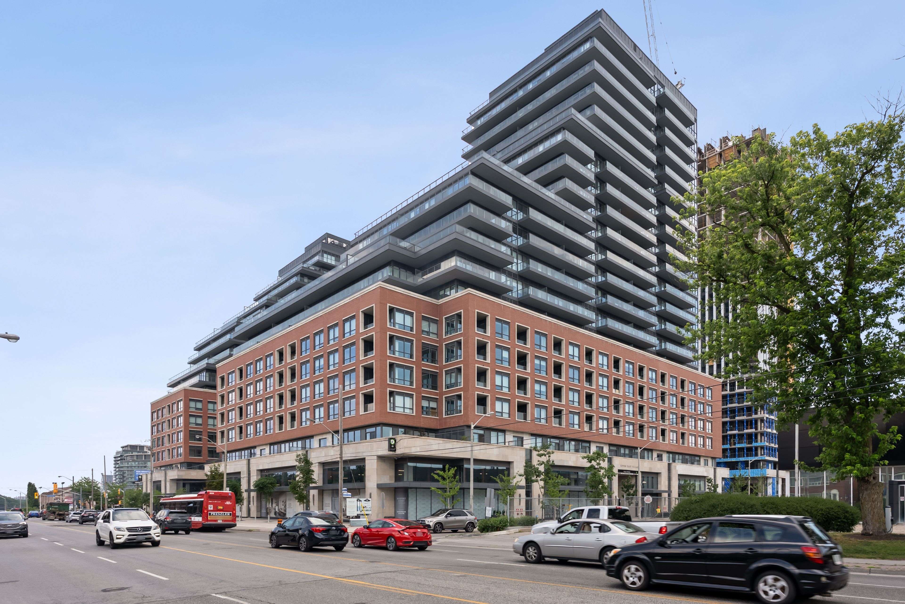 Toronto C11, ON M4G 0C9,33 Frederick Todd WAY #1006