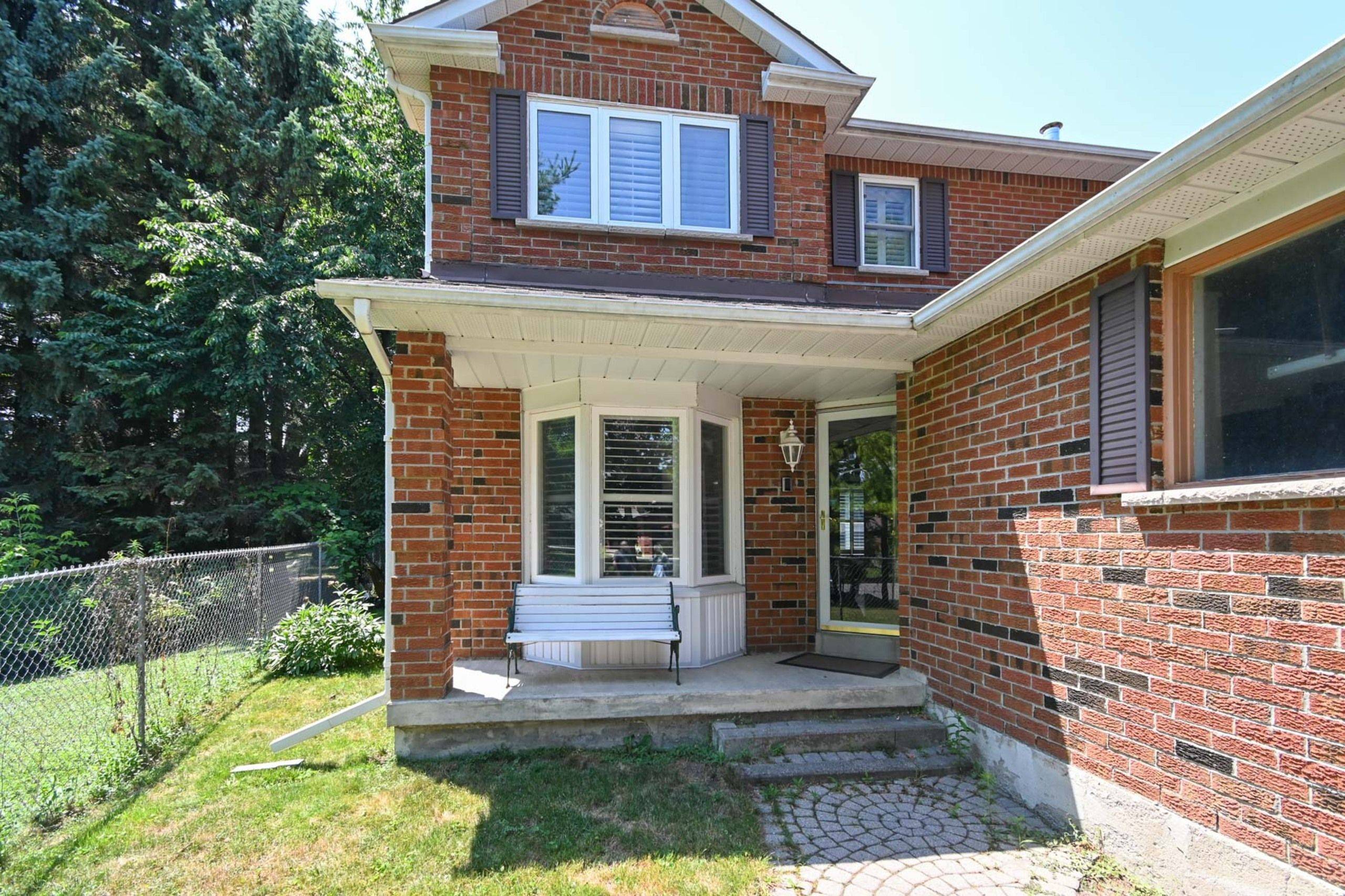 Pickering, ON L1X 1M8,1027 Benton CRES