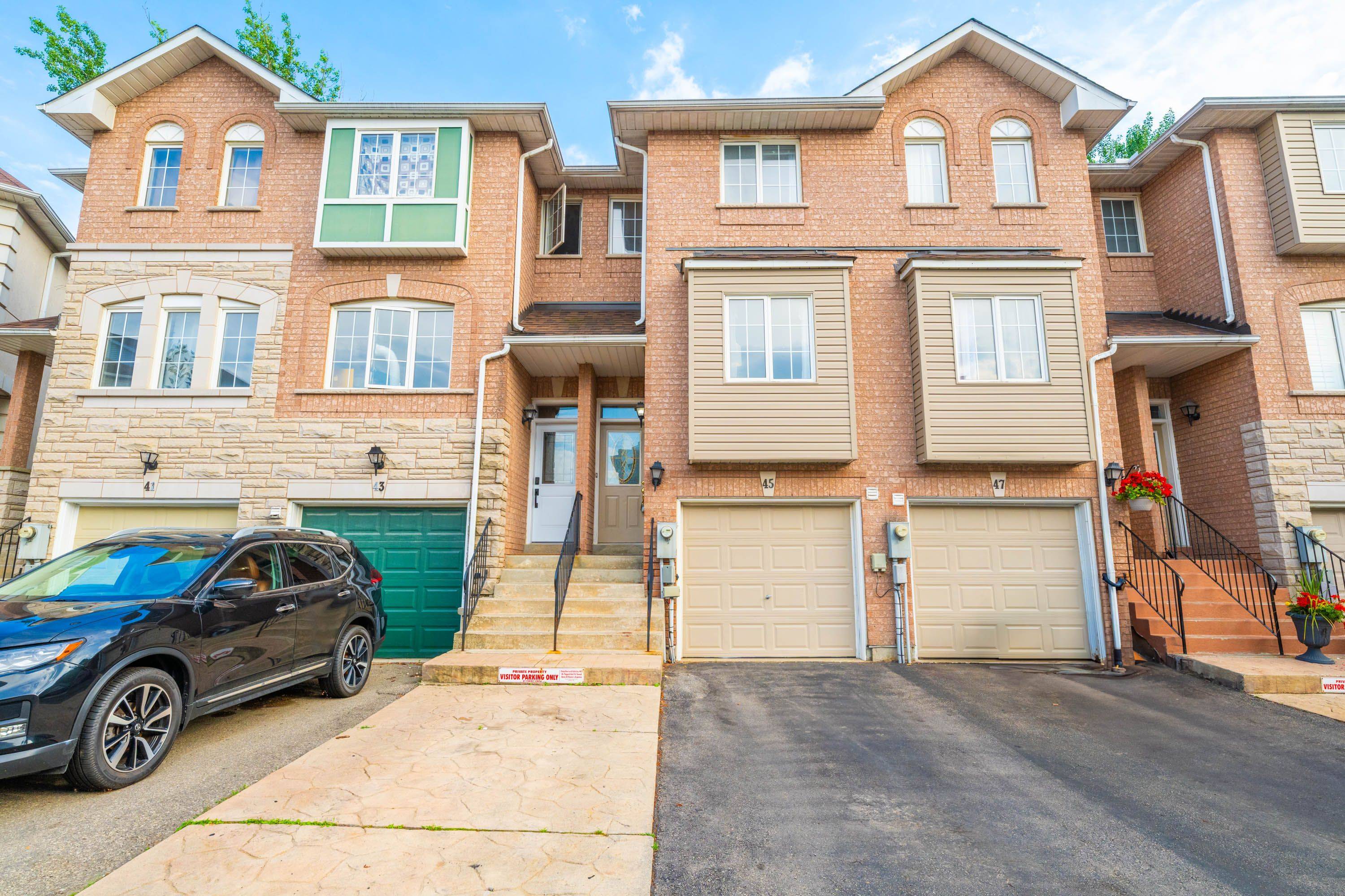 Toronto W04, ON M6M 5L4,45 Rivers Edge DR