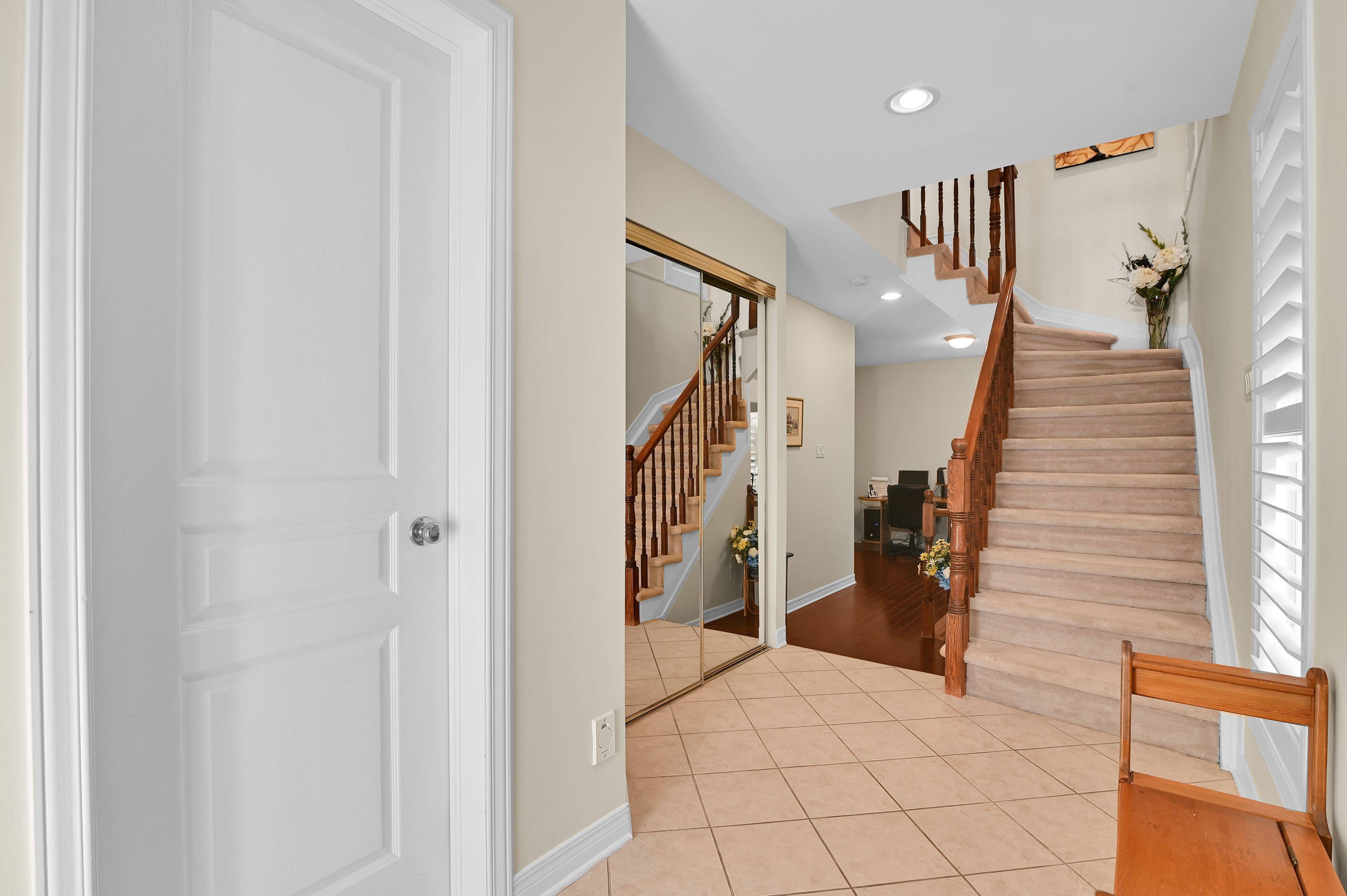 Westboro - Hampton Park, ON K1Z 1E4,204 West Village Private