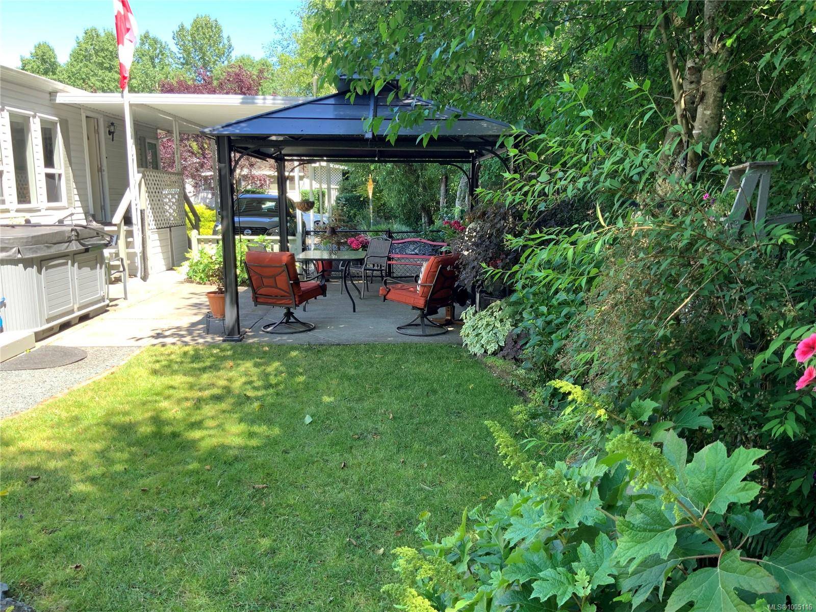 Courtenay, BC V9N 2G8,2140 20th St #16