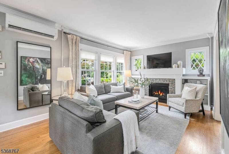 Ridgewood Village, NJ 07450,69 Ethelbert Pl