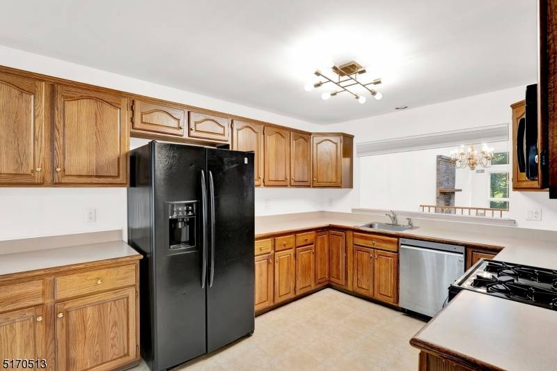 Wayne Twp., NJ 07470,15 Butternut Dr