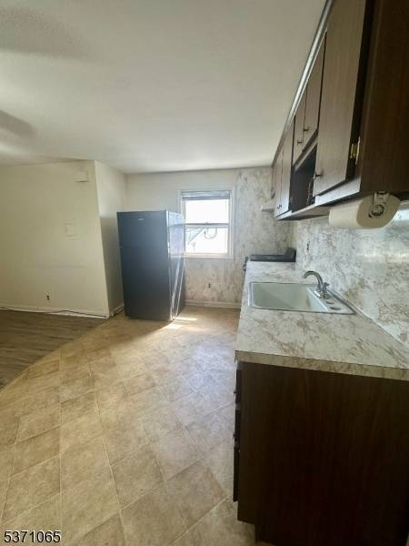 Clifton City, NJ 07013,76 Dick St #2