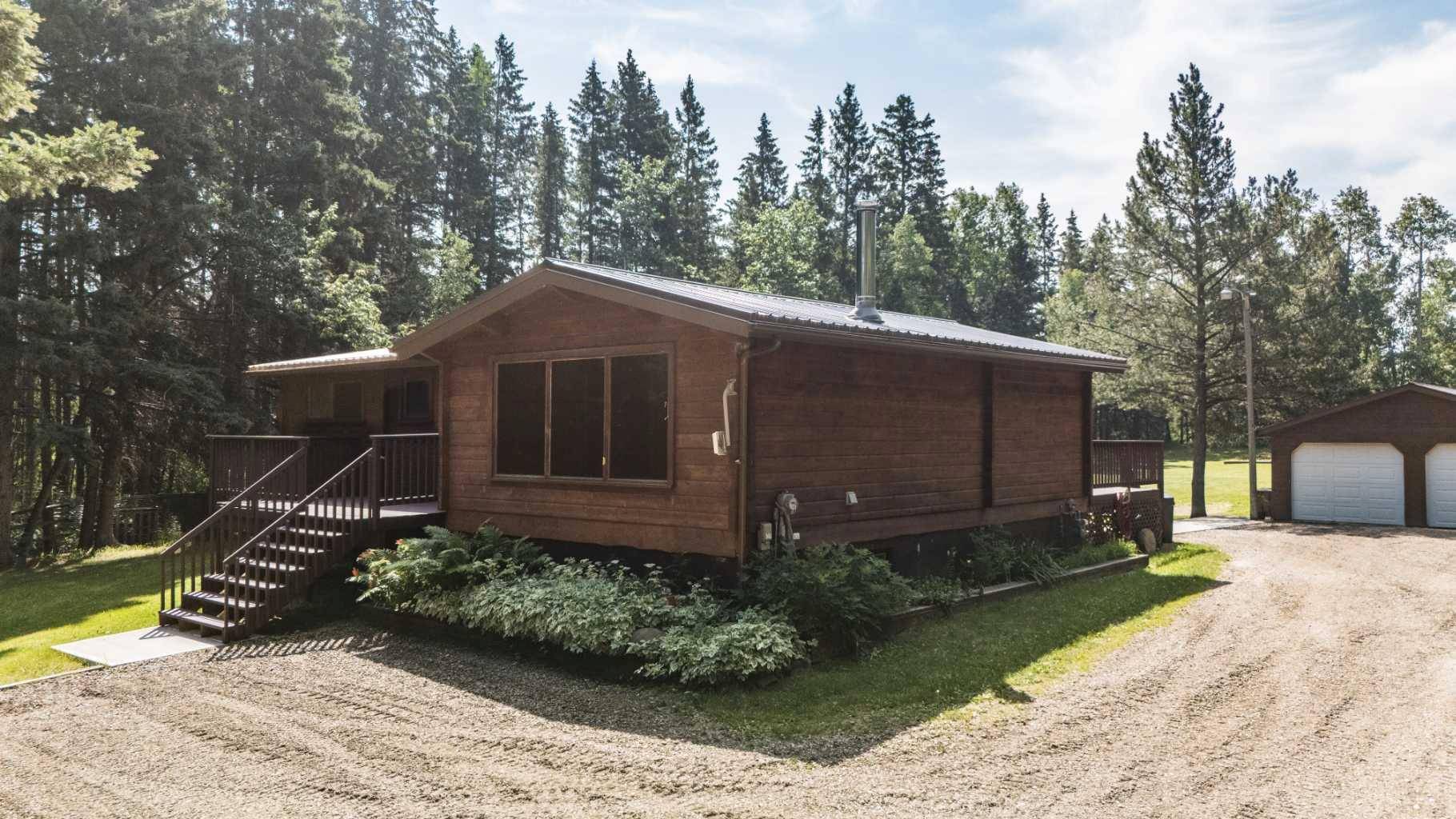 Leslieville, AB T0M 1H0,425 Lobstick Trail