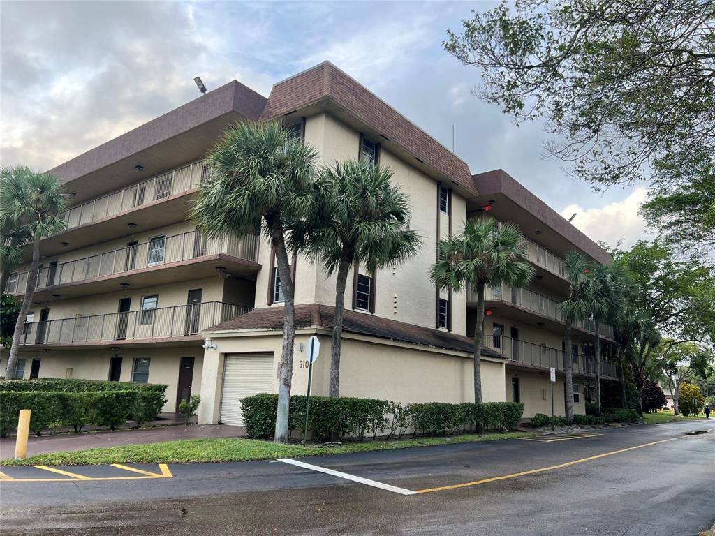 Lauderdale Lakes, FL 33319,3101 NW 47th Ter #228