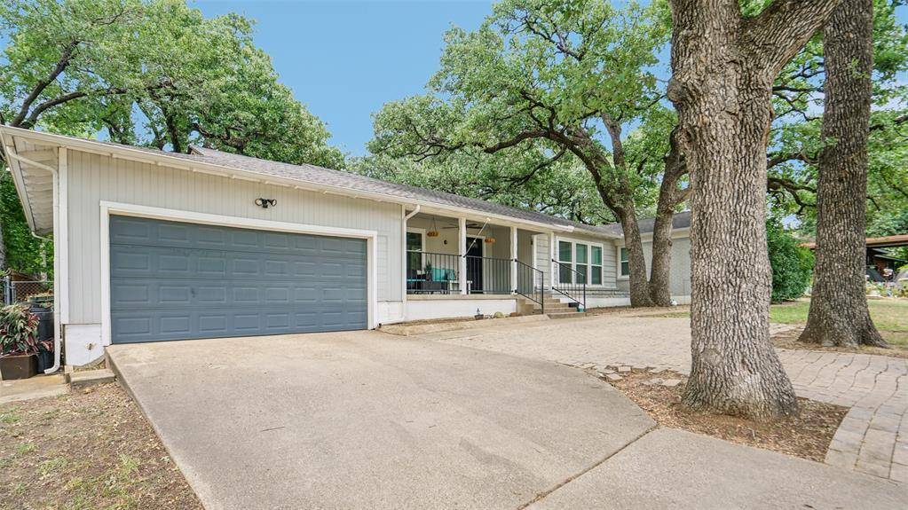 Hurst, TX 76053,516 Hurstview Drive