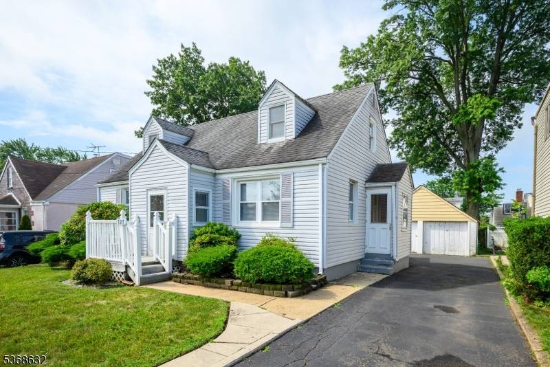 Linden City, NJ 07036,727 Ercama St