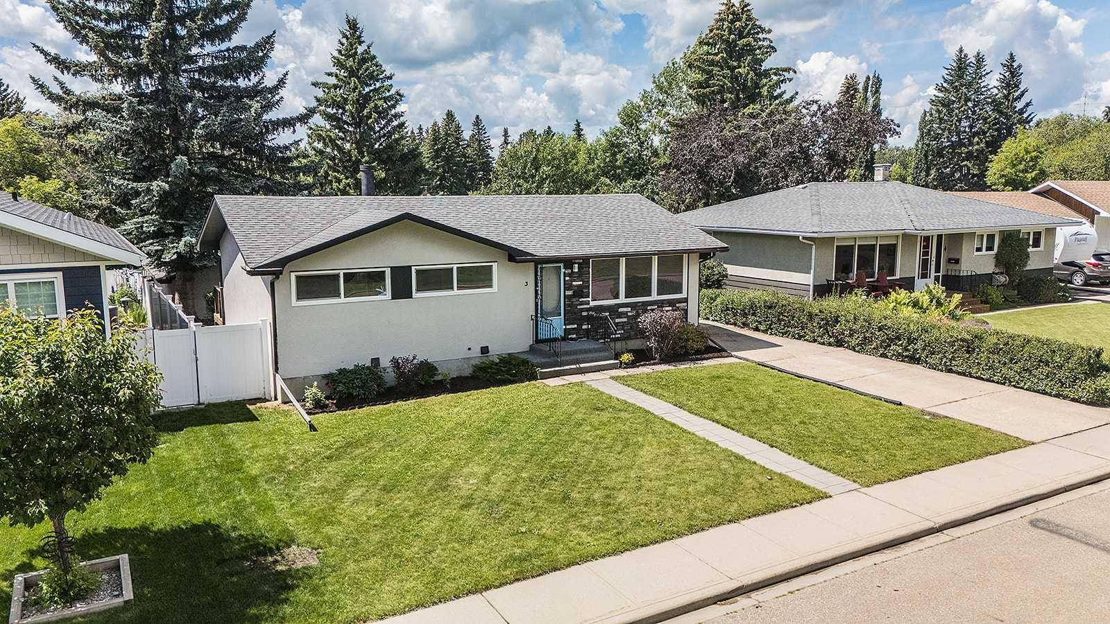 Red Deer, AB T4N 4E2,3 Sutton Close