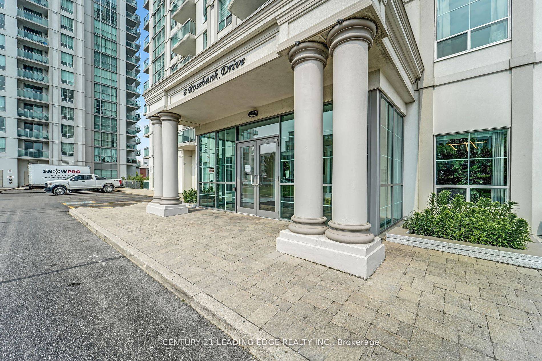 Toronto E11, ON M1B 5Z3,8 Rosebank DR #9C