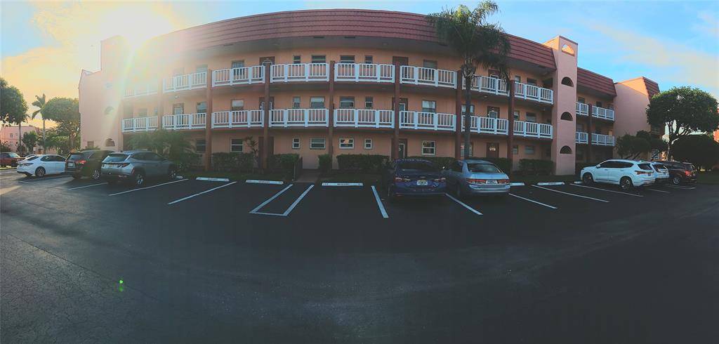 Sunrise, FL 33322,9421 E Sunrise Lakes Blvd #109