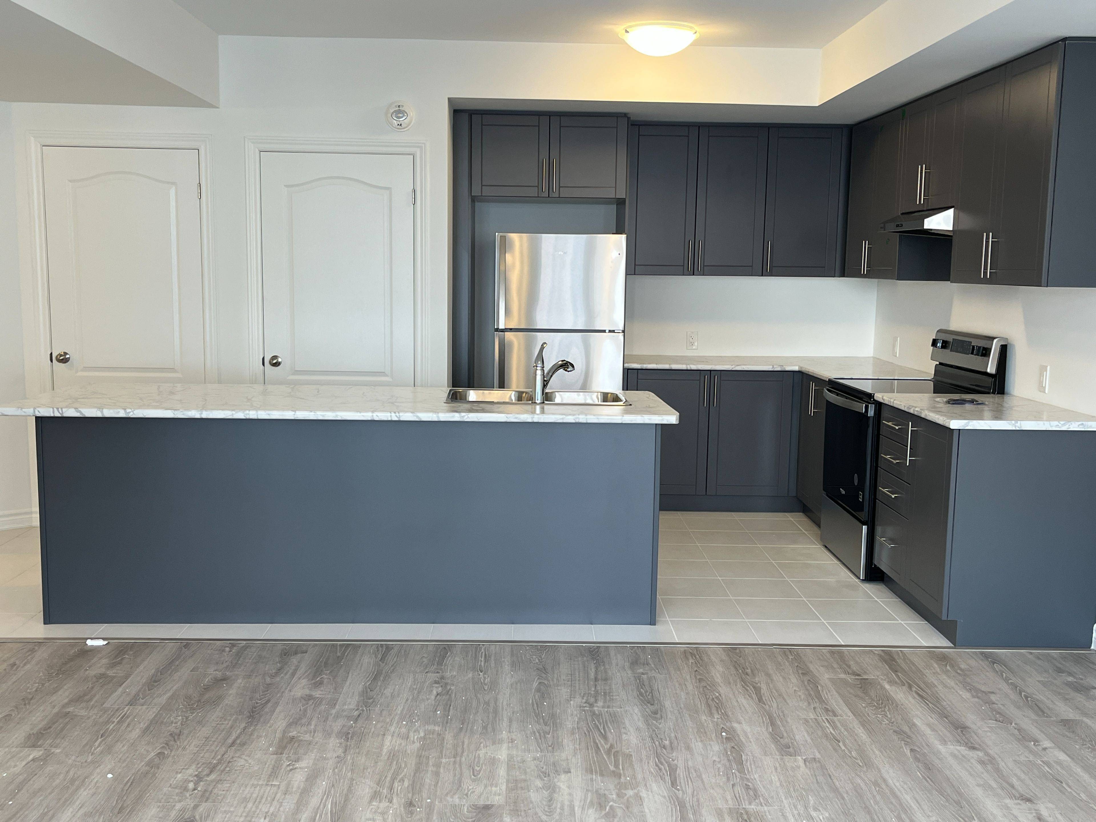 Caledon, ON L4C 4L5,439 Dougall AVE #202A