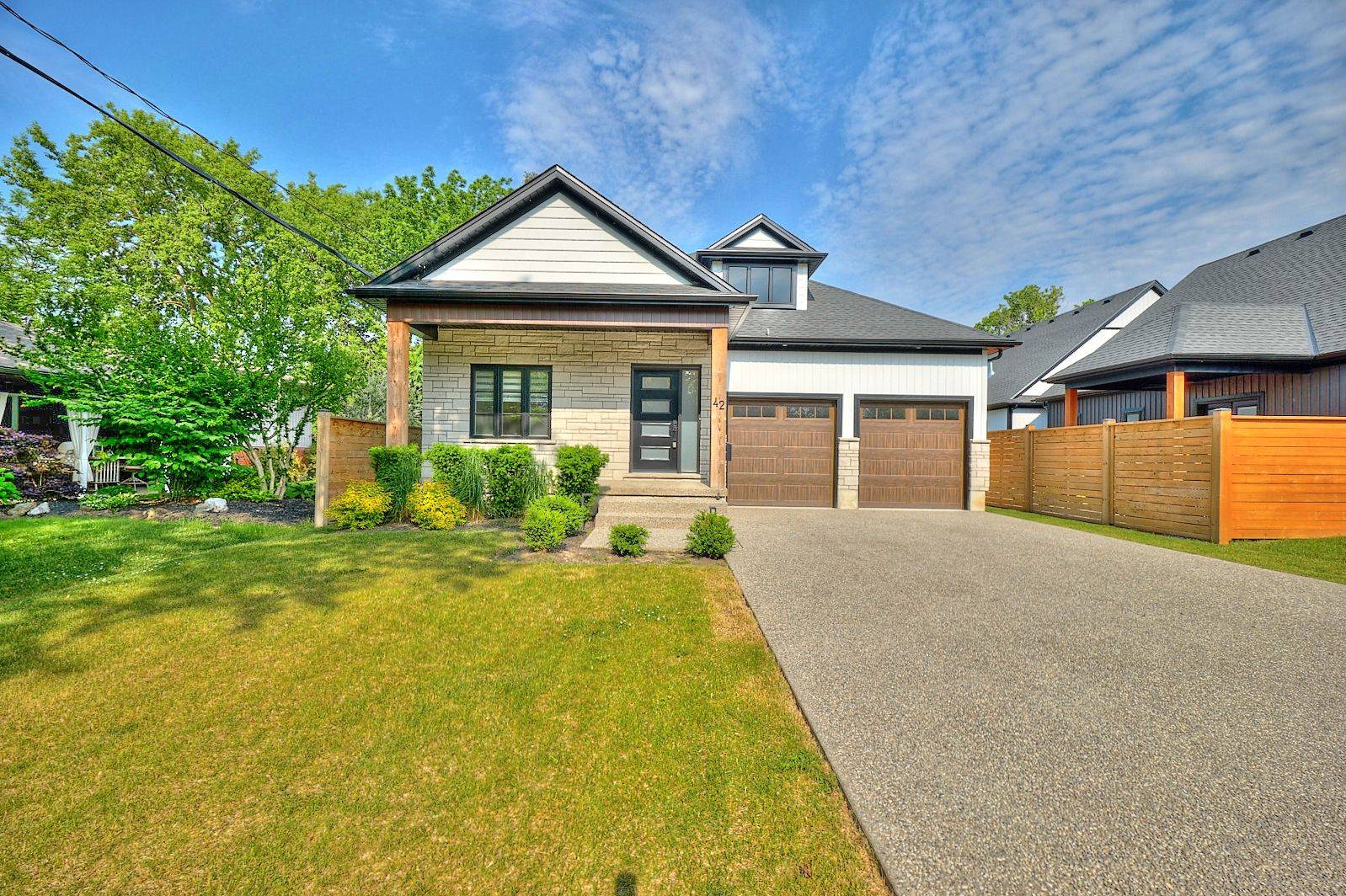 St. Catharines, ON L2N 2P8,42 Aquadale DR