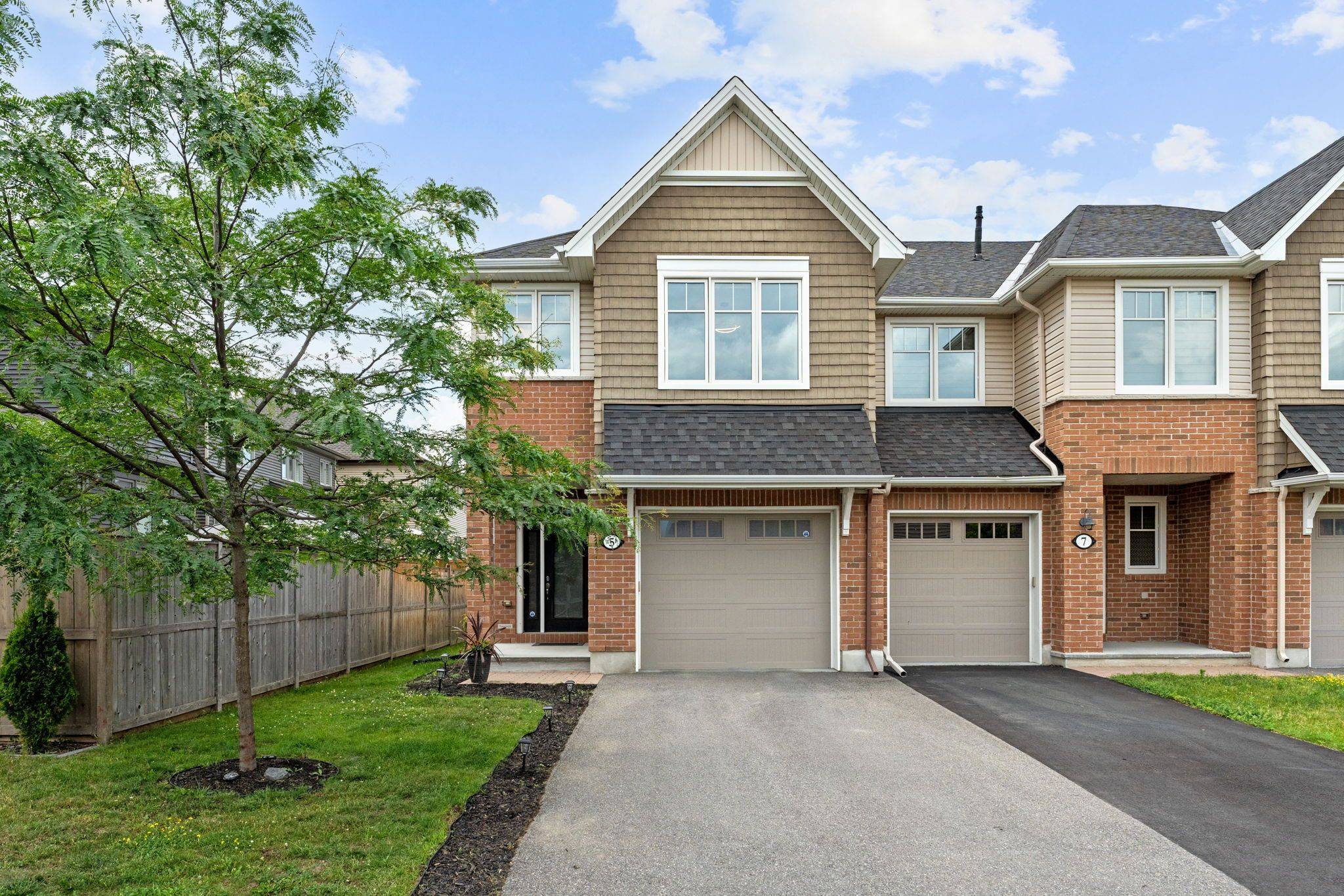 Stittsville - Munster - Richmond, ON K2S 2M8,5 Merrill ST