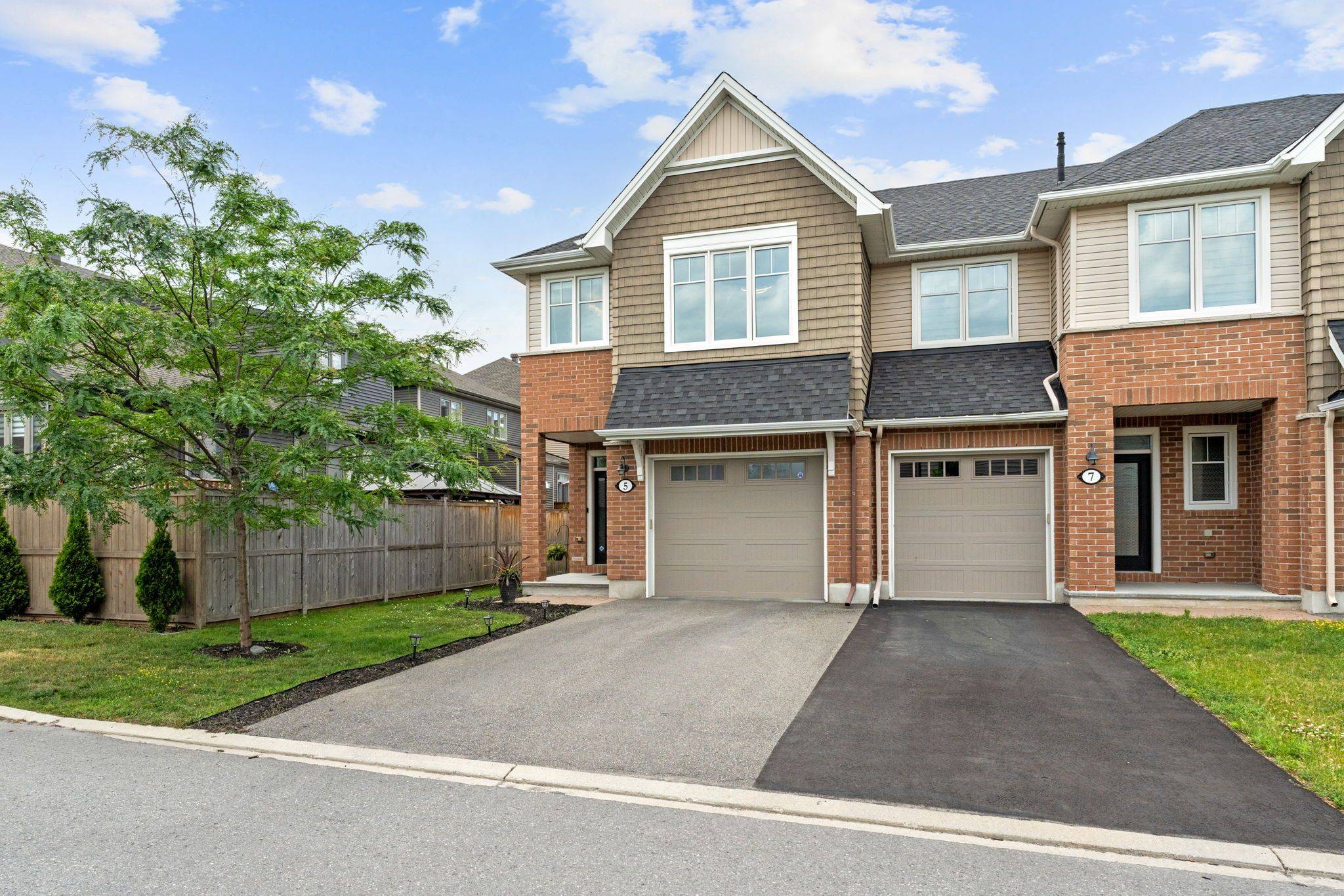 Stittsville - Munster - Richmond, ON K2S 2M8,5 Merrill ST