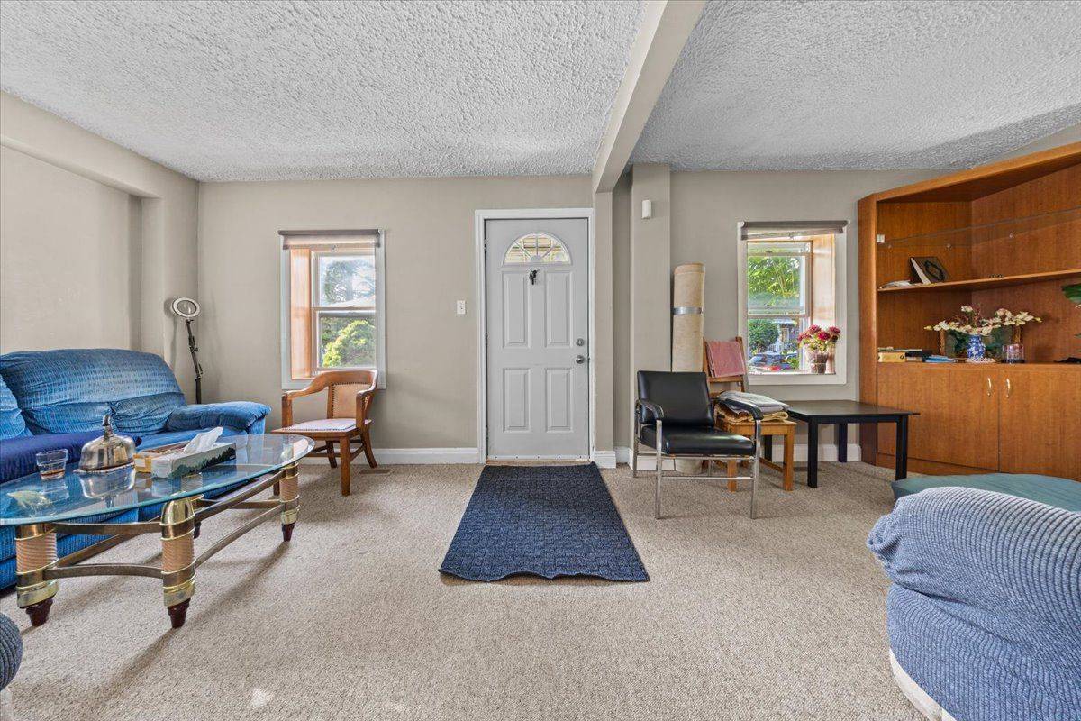 Vanier And Kingsview Park, ON K1L 5M2,310 Shakespeare ST