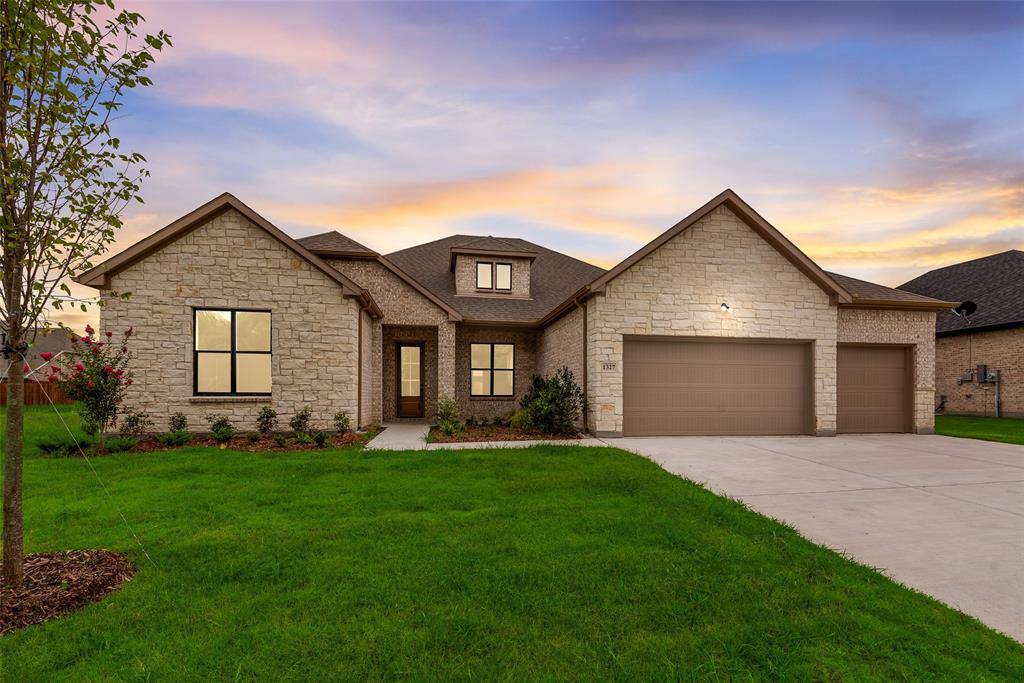 Van Alstyne, TX 75495,1327 Emma Drive
