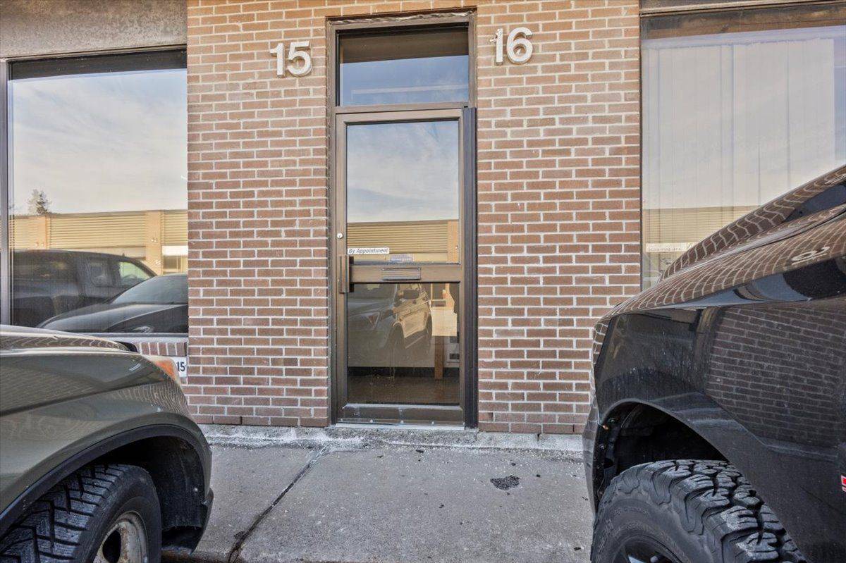 Pickering, ON L1W 3N9,1033 Toy AVE #Unit 16