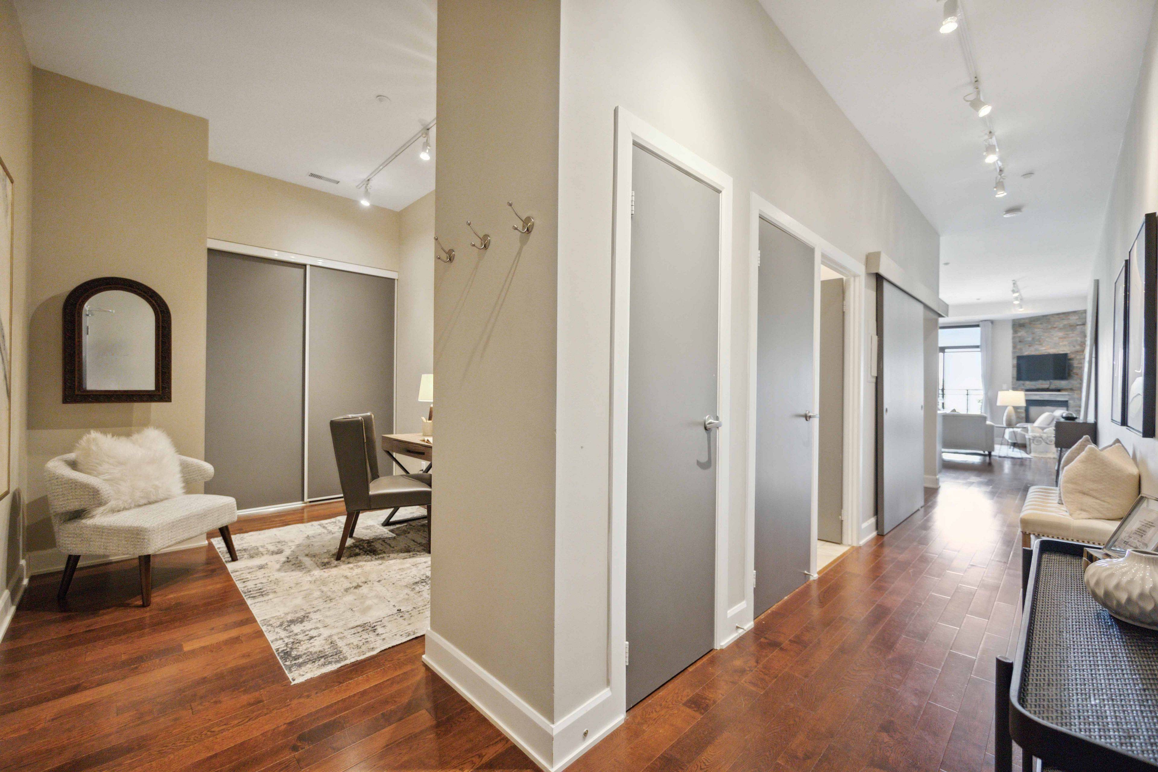 Toronto E06, ON M1N 0A1,160 Fallingbrook RD #205