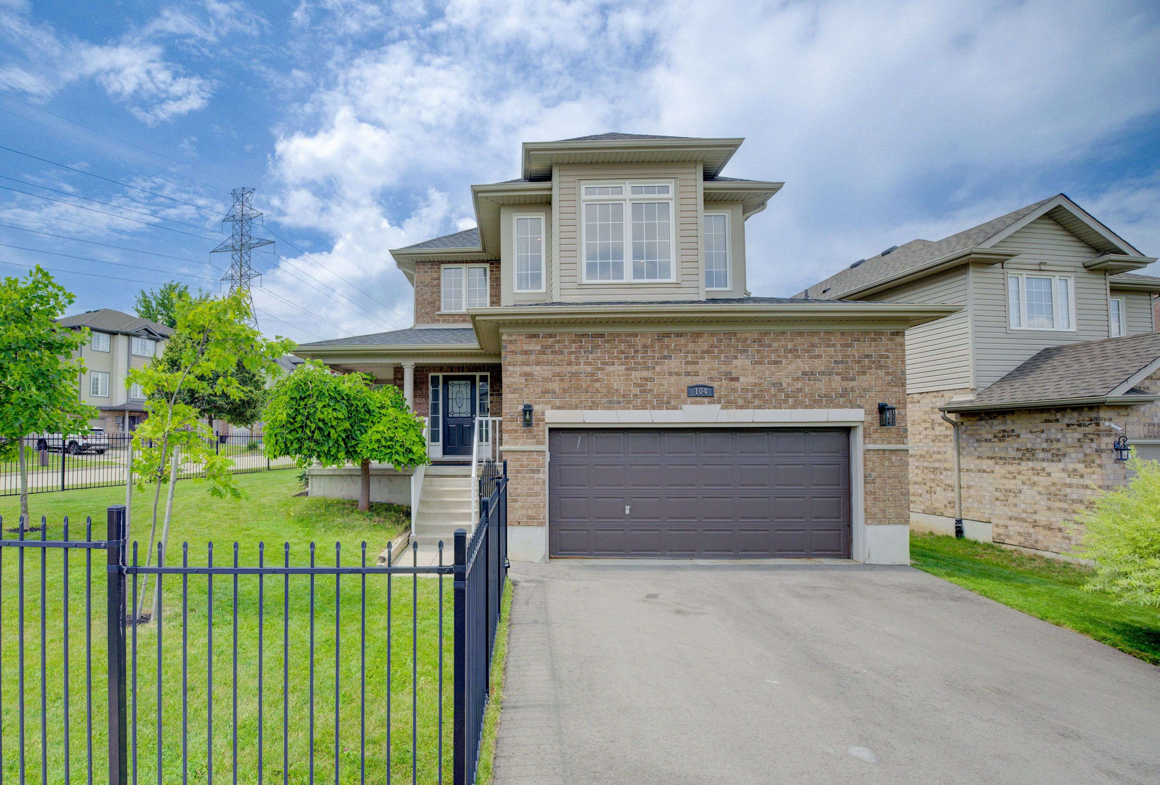 Kitchener, ON N2R 1W4,104 Newcastle DR