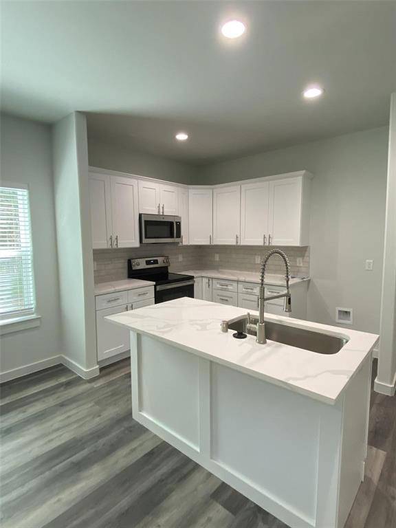 Denison, TX 75020,505 W Walker Street #101