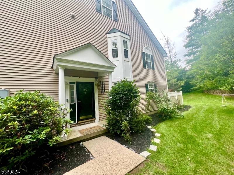 Bernards Twp., NJ 07920,35 Cannon Ct