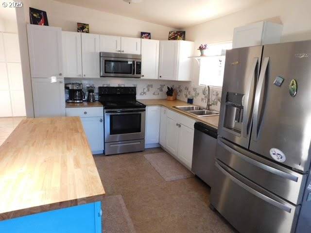 Fall Creek, OR 97438,38222 PLACE RD