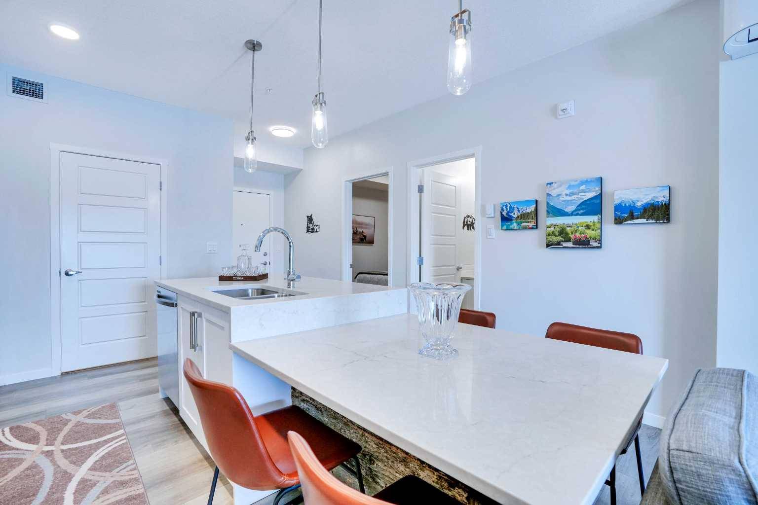 Calgary, AB T3P 1X7,40 Carrington PLZ NW #117