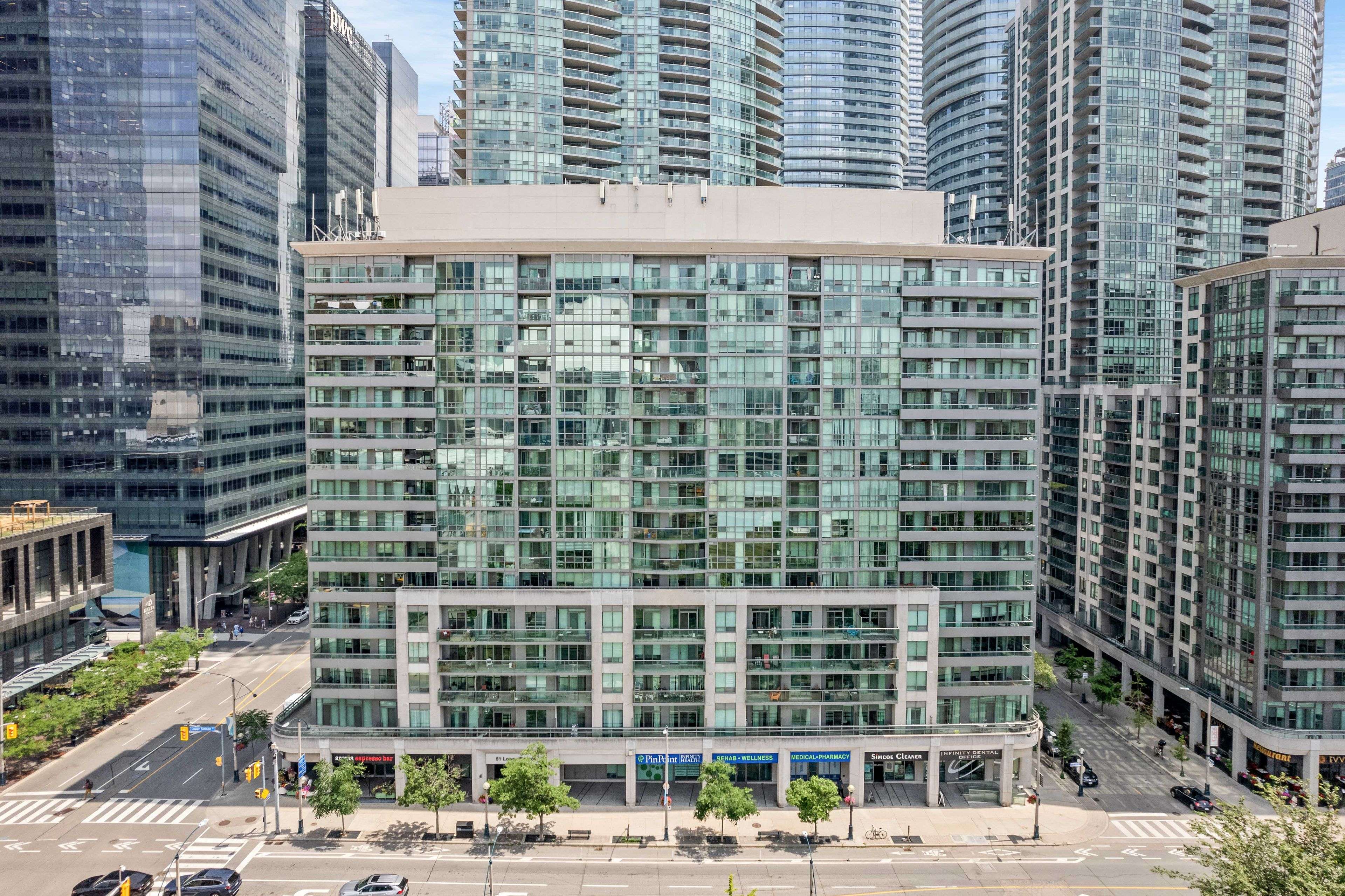 Toronto C01, ON M5J 3A2,51 Lower Simcoe ST #210