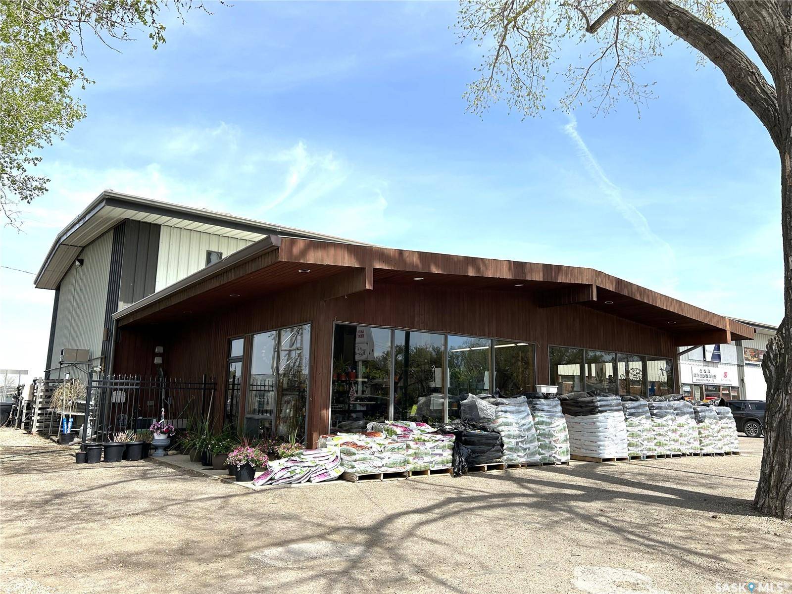 Maple Creek, SK S0N 1N0,742 A Pacific AVENUE