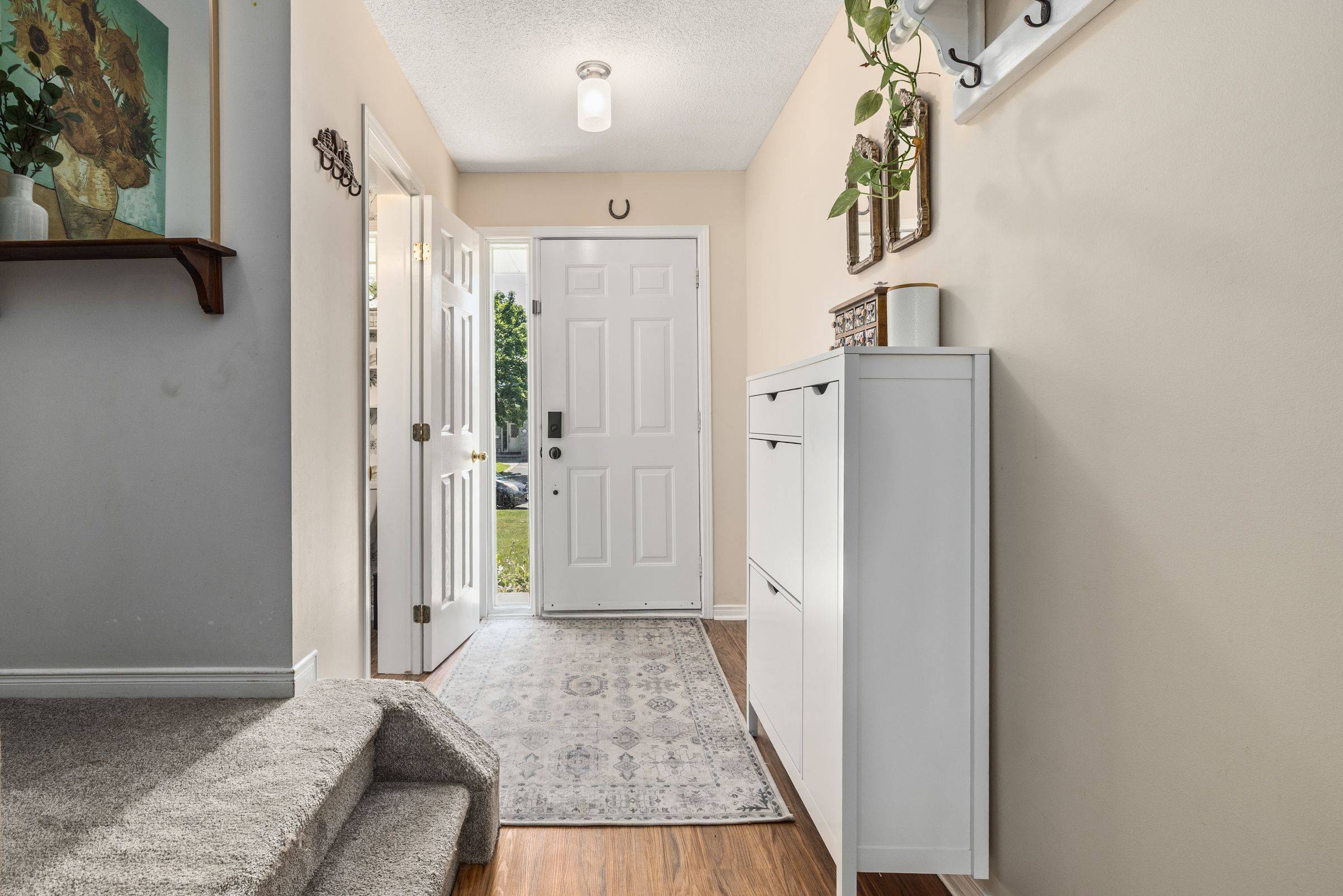 Kingston, ON K7M 8V5,1026 Waterbury CRES