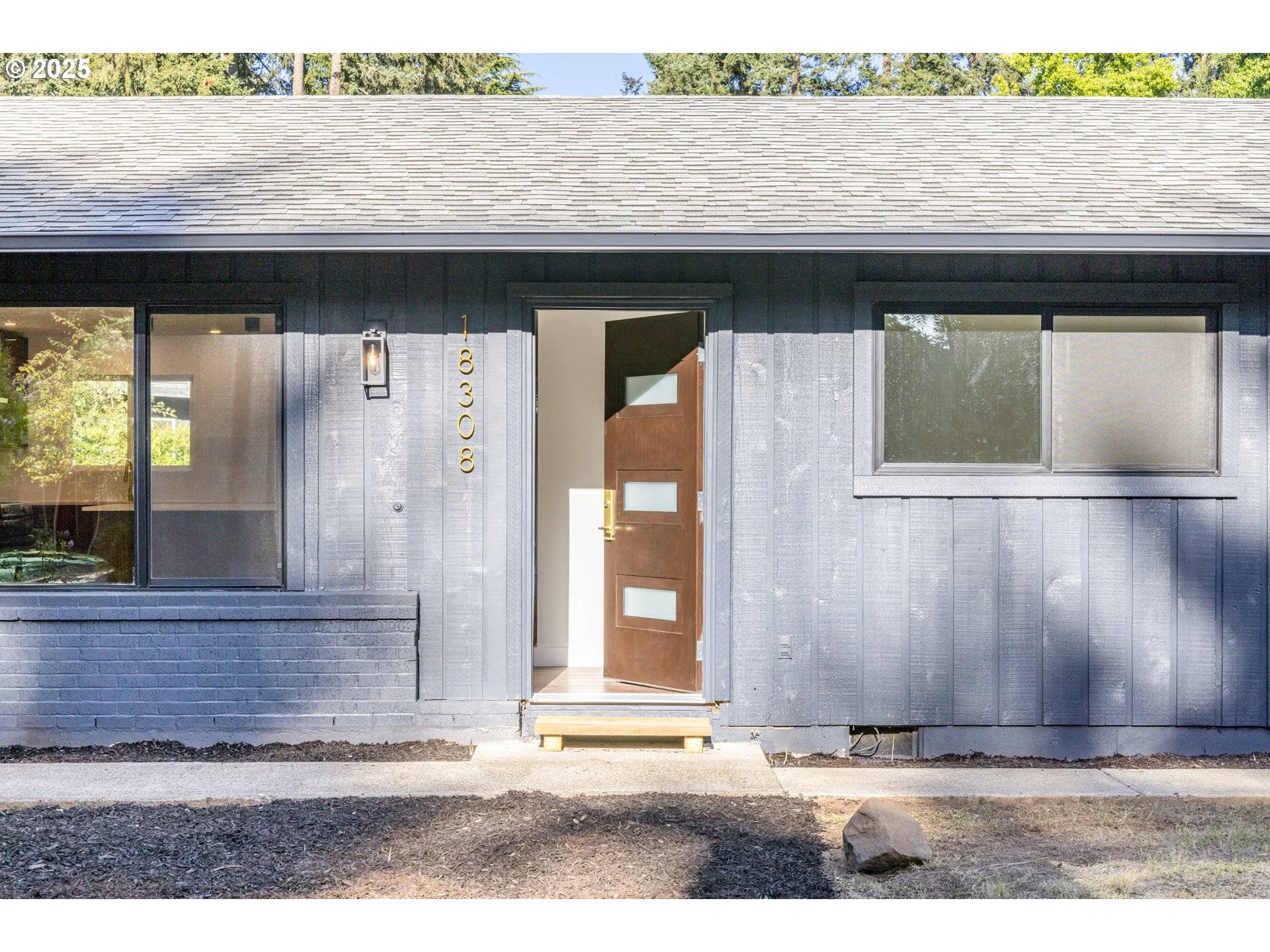 Lake Oswego, OR 97035,18308 PILKINGTON RD