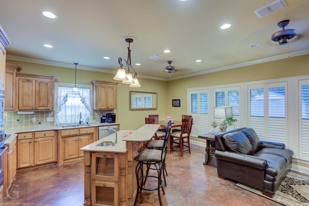 Shreveport, LA 71106,9040 Hayden Drive