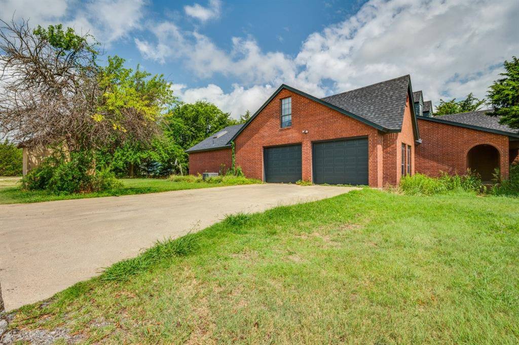 Midlothian, TX 76065,731 N Walnut Grove Road