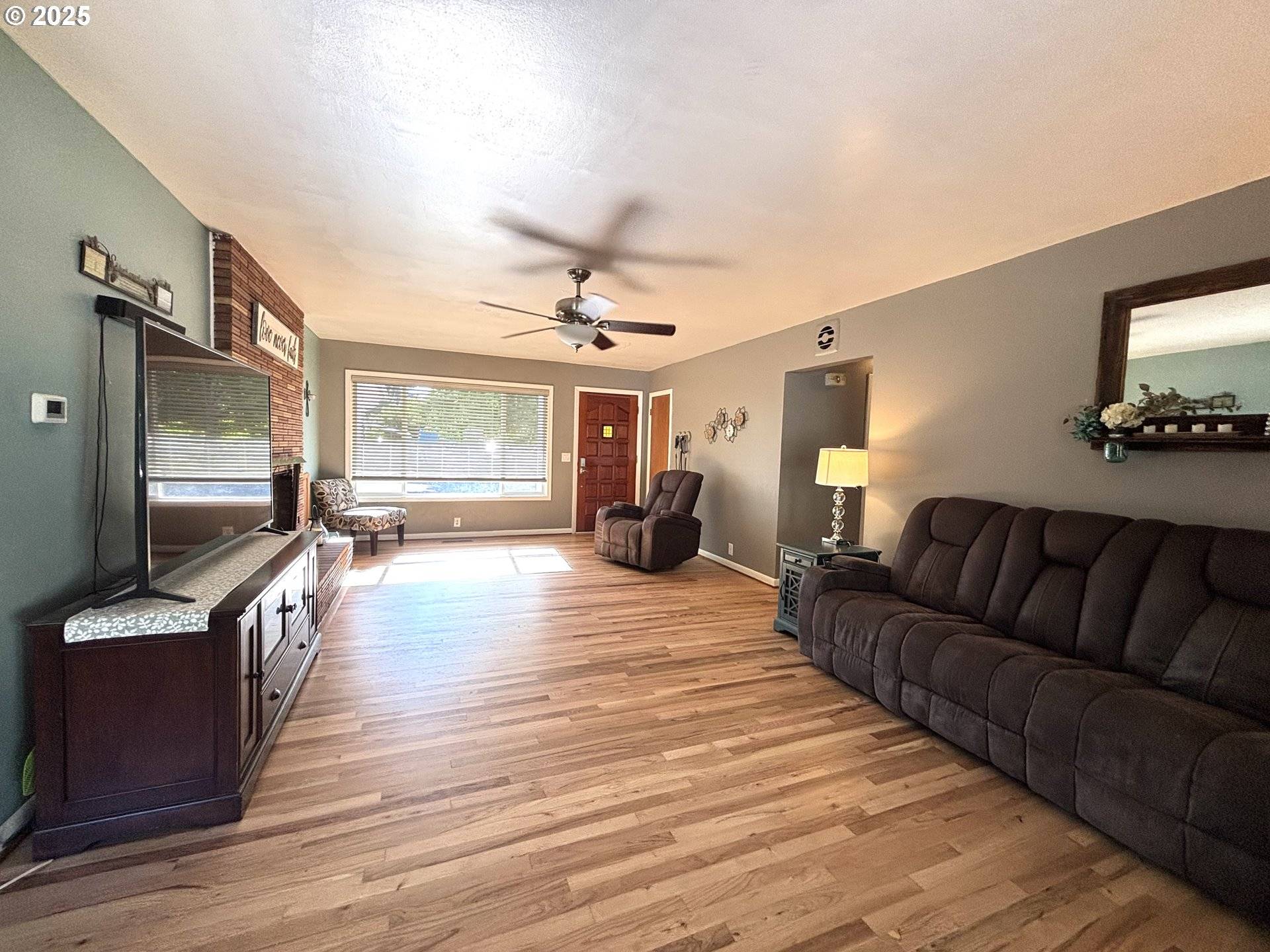 Roseburg, OR 97471,733 W BALLF ST