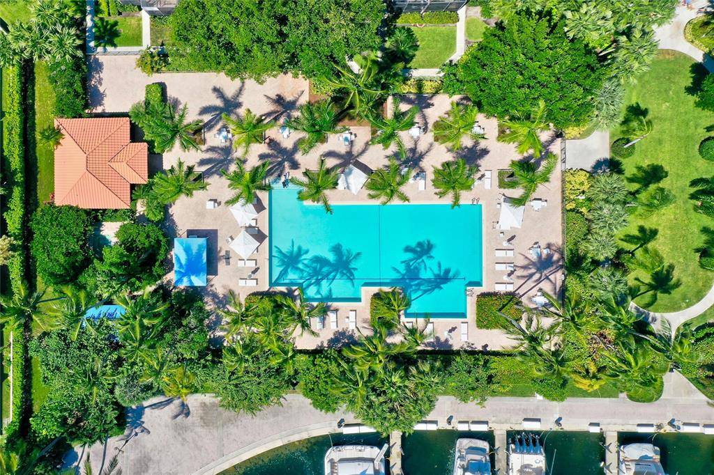 Aventura, FL 33180,3610 YACHT CLUB DR #610