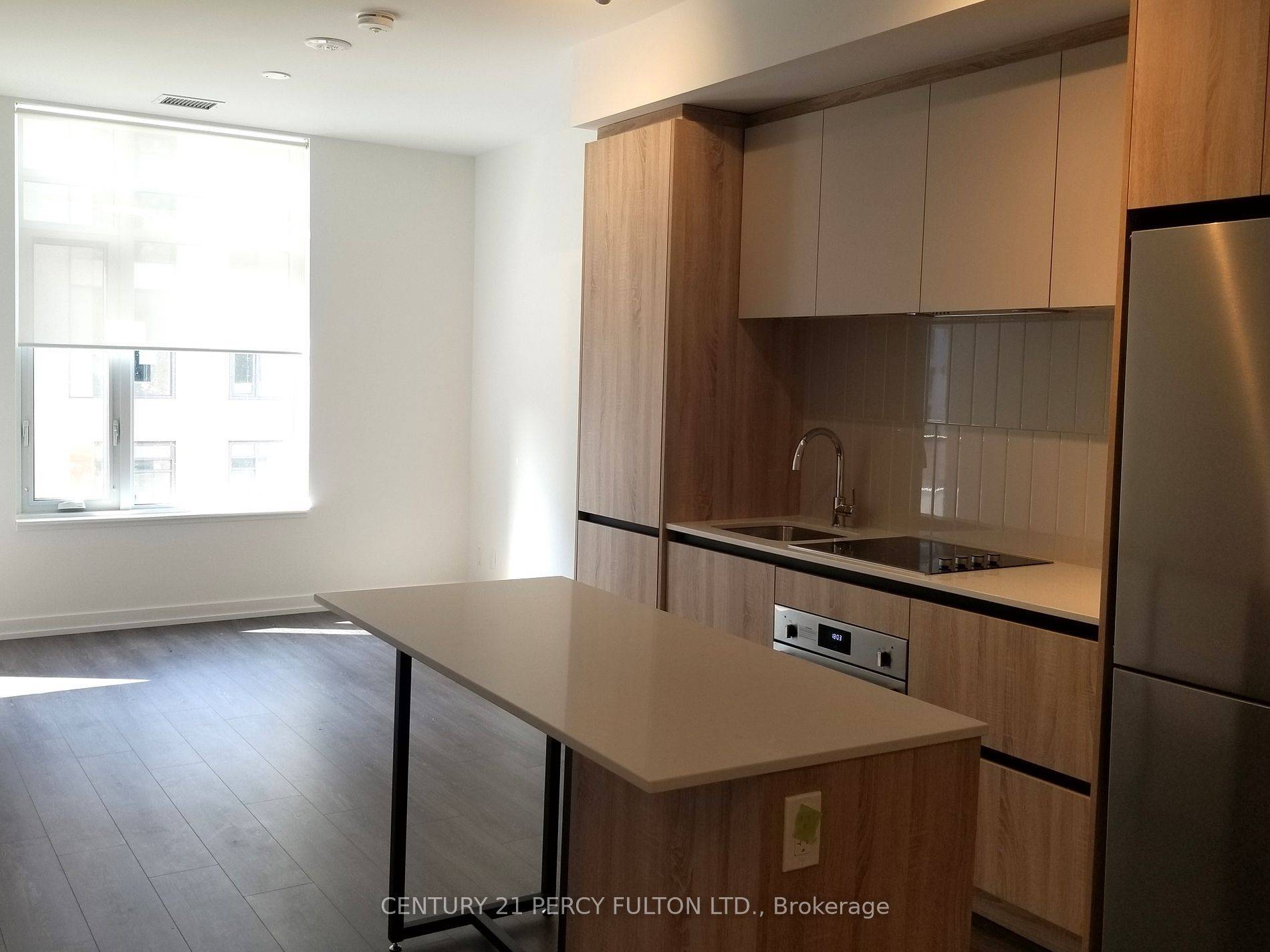 Vaughan, ON L4J 0L5,8 Beverley Glen BLVD #411