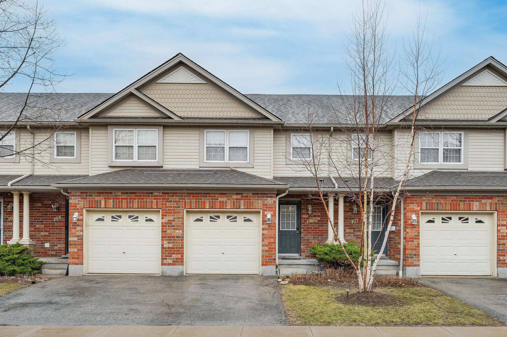 Guelph, ON N1K 1Y1,30 IMPERIAL RD S #106