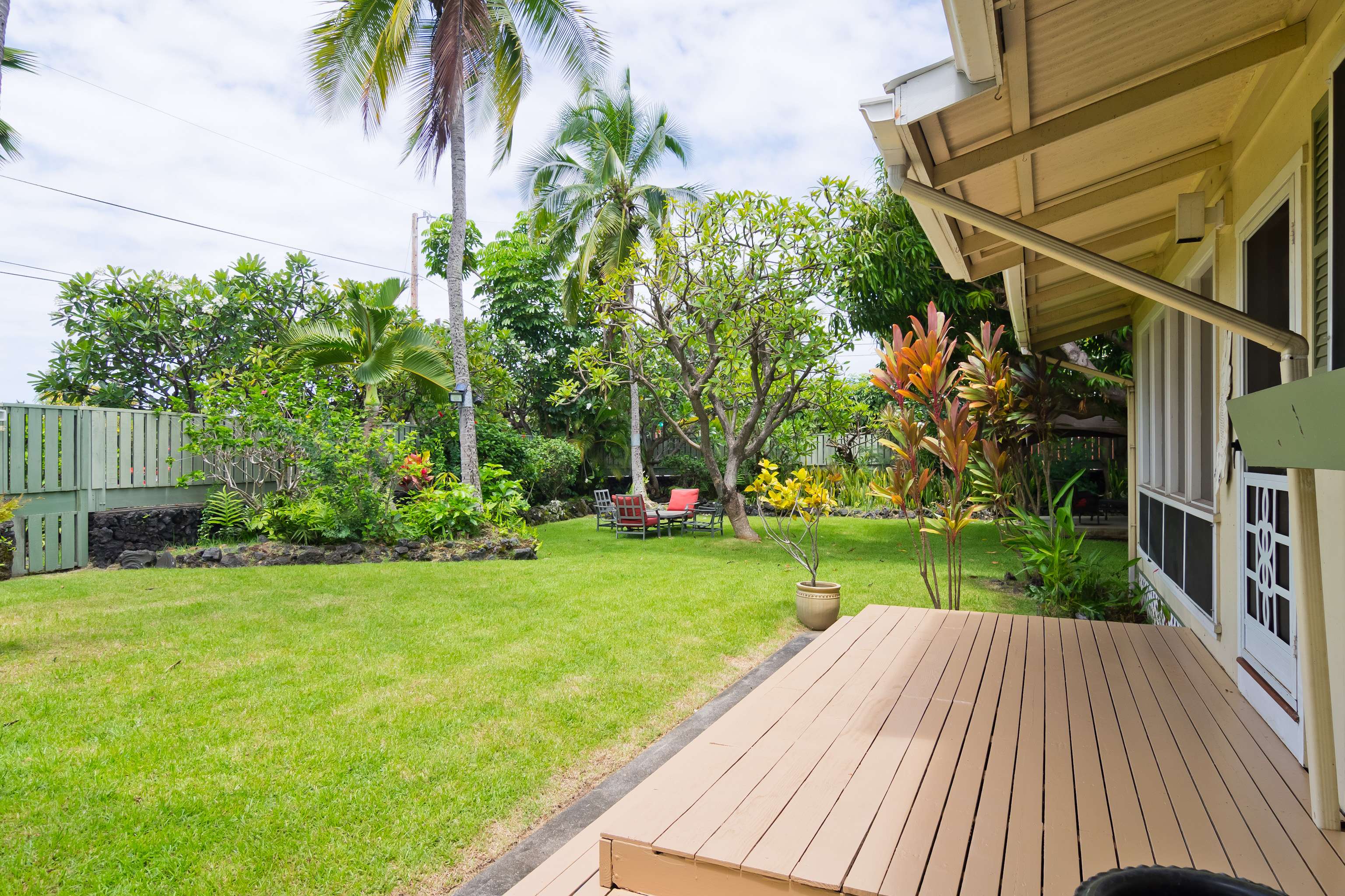 Captain Cook, HI 96704,82-6274 KAHAULOA ST